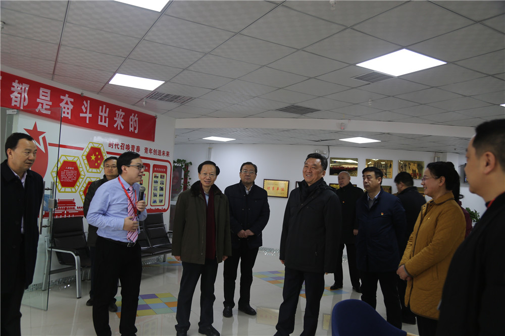 熱烈歡迎全國總工會副主席，書記處書記魏地春及省總工會王保存主席一行蒞臨安陽青峰網(wǎng)絡(luò)參觀指導